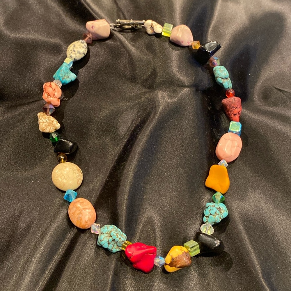 Multicolor stone necklace